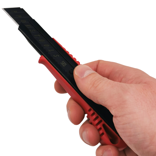 Skladový nůž s výsuvnou čepelí